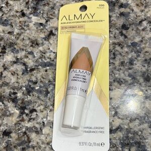 Almay Hydrating Concealer with Hyaluronic Acid 030 Medium